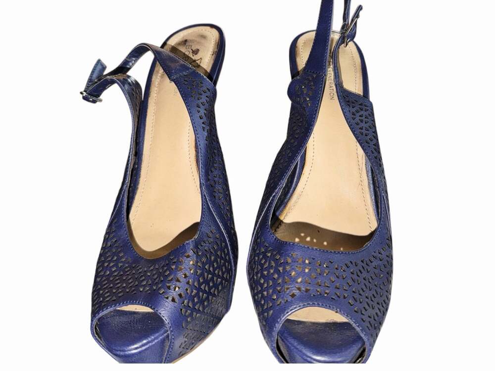 BCBG Navy Blue Stilleto Ankle Strap High Heels Laser Cut Peep Toe